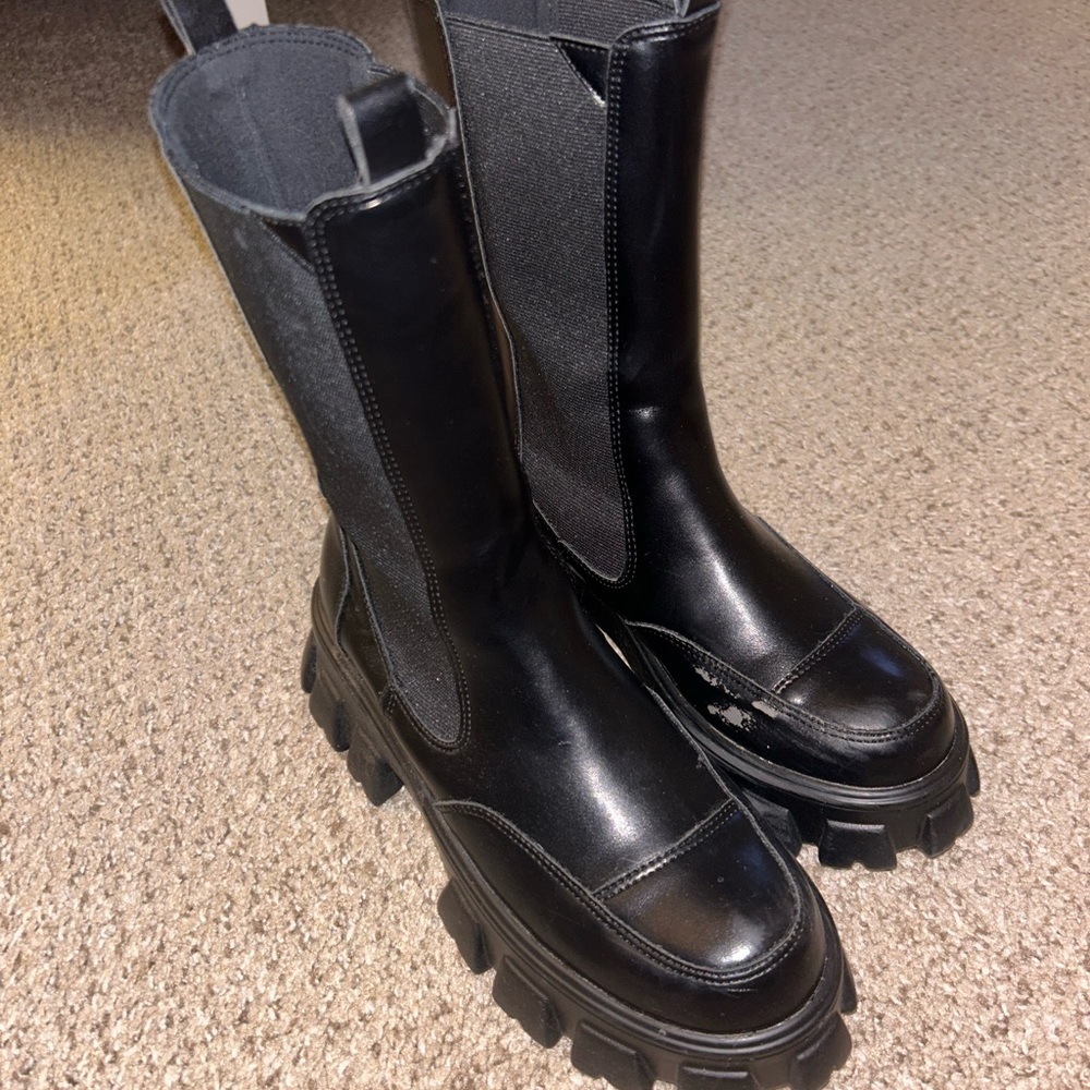 Midcalf Chunky Chelsea Boots